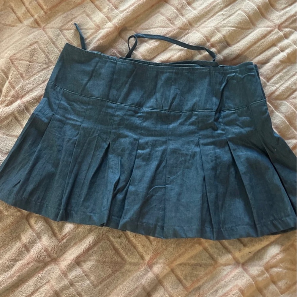 Y2K denim colored pleated mini skirt